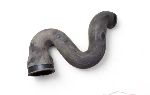 Engine coolant pipe/hose