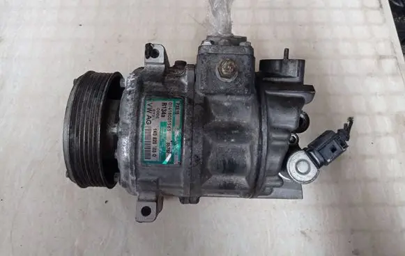 Volkswagen PASSAT B6 Air conditioning (A/C) compressor (pump) 1K0820803Q
