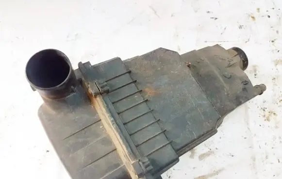 Peugeot 206 Air filter box 9634107180 9628427080