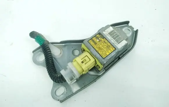 Toyota Avensis Verso Airbag deployment crash/impact sensor 8986044010 89860-44010