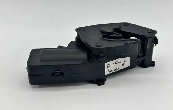 Skoda Superb B6 (3T) Tailgate/trunk/boot lock/catch/latch 3T0827299B