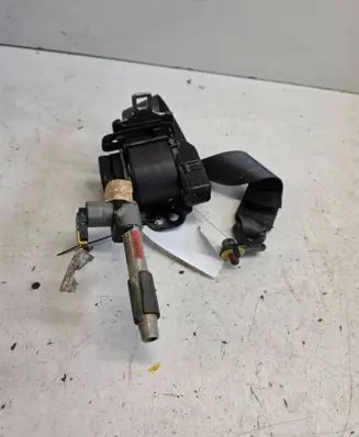 Volvo S80 Rear seatbelt 39965832