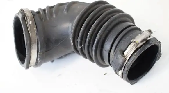 Ford Fiesta Air intake hose/pipe 06H129629E