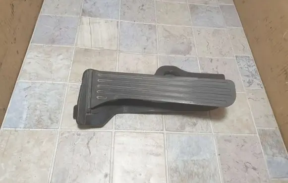 Volkswagen Golf V Accelerator throttle pedal 1K2721503K