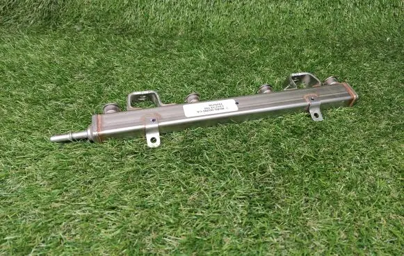Ford Fusion II Fuel main line pipe 6M8G9D280CA