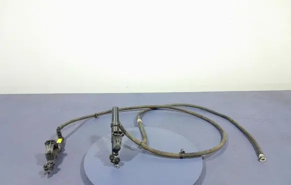 Volvo S40 Windshield washer spray nozzle 30661085
