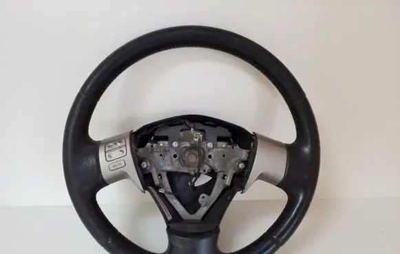 Toyota Auris 150 Steering wheel 6066111