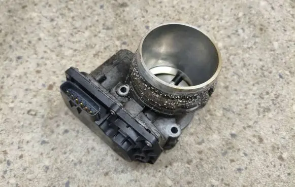 Volvo XC40 Throttle valve 31293736 145011U21