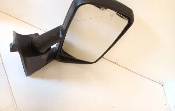 Volkswagen II LT Front door electric wing mirror E1010384