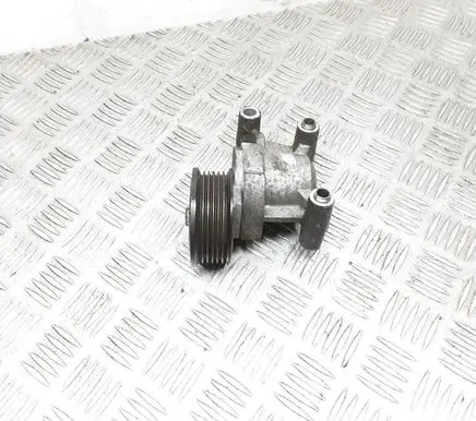 Mazda 5 Generator/alternator belt tensioner