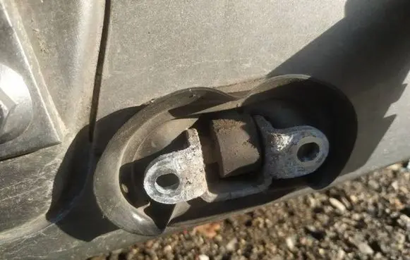 Alfa Romeo 159 Rear door check strap stopper