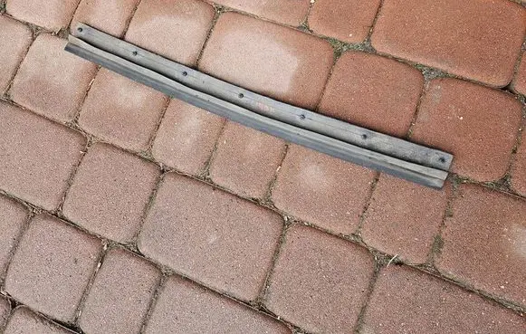 Opel Insignia B Rubber seal tailgate window/glass 422518308-