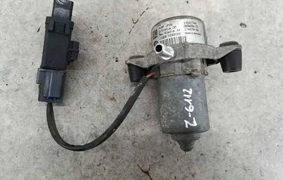 Opel Meriva A Vacuum pump 