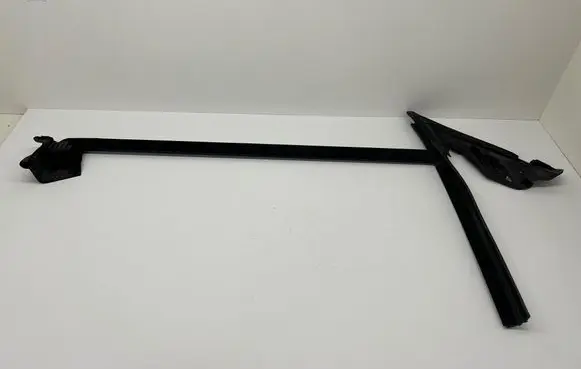 BMW 2 G42 Rubber seal front coupe door window 7482812