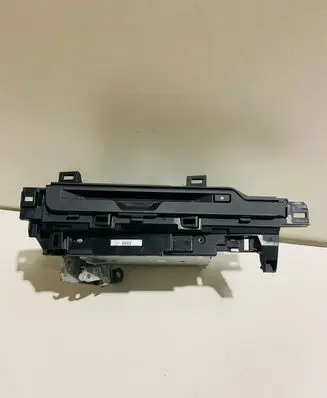 Radio/CD/DVD/GPS head unit