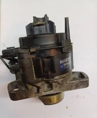 Mitsubishi Colt Spark distributor T2T59571