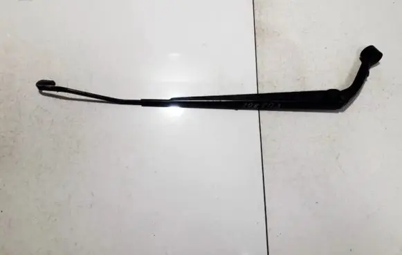 Toyota Corolla E120 E130 Front wiper blade arm 6717