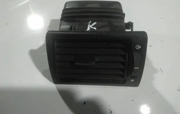 Ford Mondeo Mk III Dash center air vent grill 