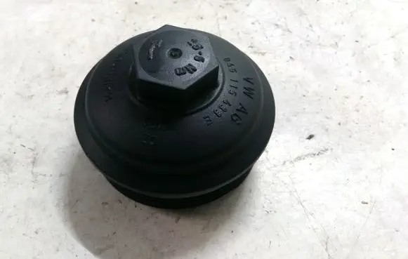 Volkswagen Golf V Oil filter cover 045115433E