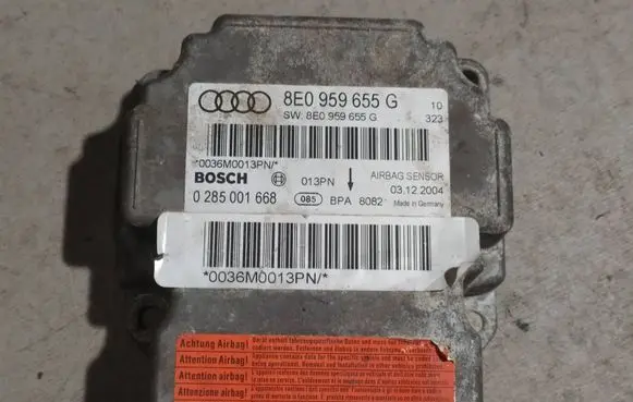 Audi A4 S4 B7 8E 8H Airbag control unit/module 8E0959655G
