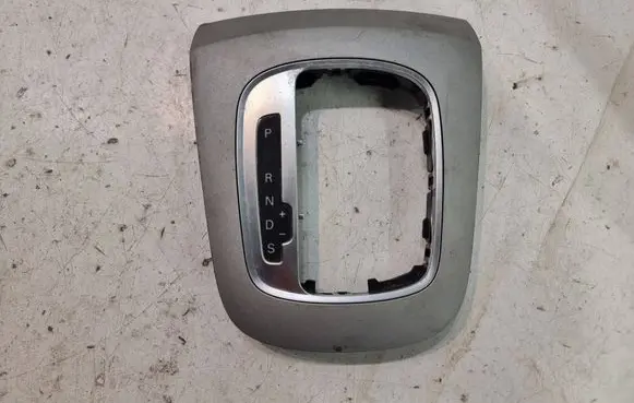 Audi Q3 8U Gear lever shifter trim leather/knob 8U0864261P