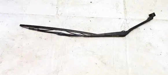 Mitsubishi Grandis Front wiper blade arm
