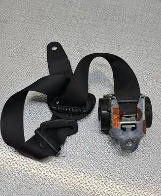Mini One - Cooper Clubman R55 Rear seatbelt 608037700A