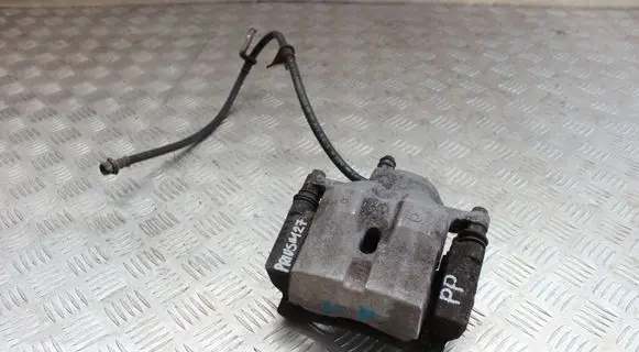 Toyota Prius (XW30) Front brake caliper