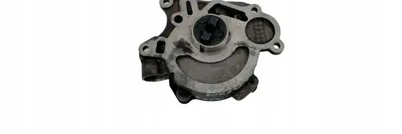 Volkswagen Jetta VI Vacuum pump 03L145207