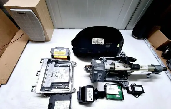 Mercedes-Benz A W169 Engine control unit/module A2661533379