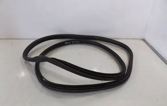 Toyota Aygo AB10 Seal rubber (tailgate)