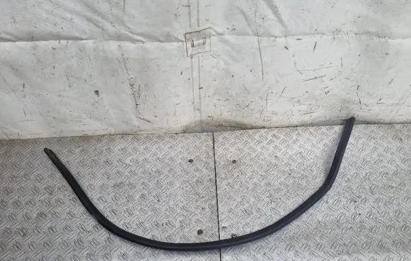 Volkswagen Golf VII Engine compartment rubber 5G0823723