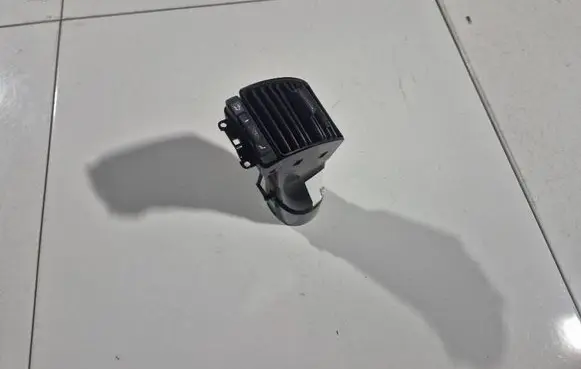 Renault Laguna II Dash center air vent grill A1068600