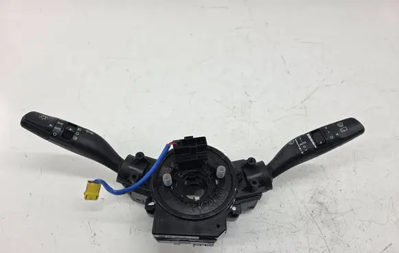 Wiper turn signal indicator stalk/switch
