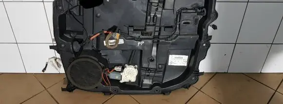 Dodge Nitro Front door electric window regulator 