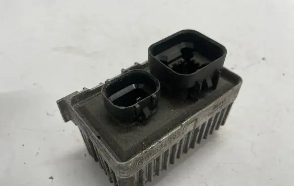 Glow plug pre-heat relay