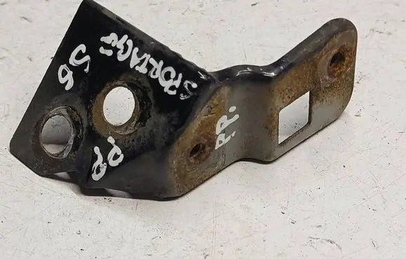 KIA Sportage Fender mounting bracket 311188