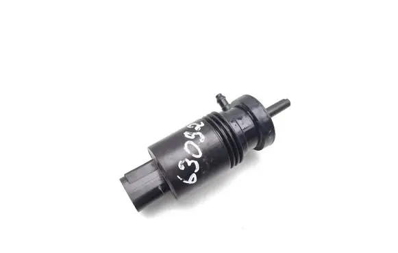 Polestar 4 Windscreen/windshield washer pump 8888451179