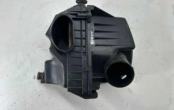 Buick Encore I Air filter box 42418574