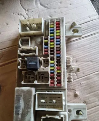 Ford Focus C-MAX Fuse module 30S519027403