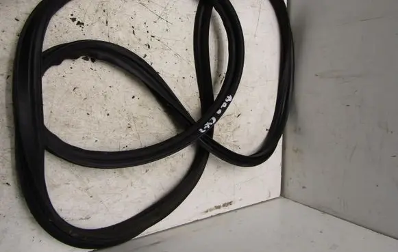 Mazda CX-3 Trunk rubber seal (body) 