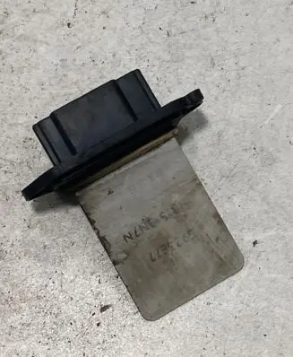 Mazda 5 Heater blower motor/fan resistor HM421040B 5726