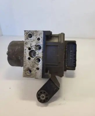 BMW 5 E39 ABS Pump 6758969