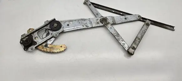 Nissan Patrol Y60 Front door manual window regulator 