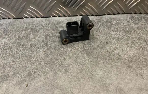 BMW 5 E60 E61 Airbag deployment crash/impact sensor 6977398