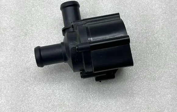 Audi A3 8Y Electric auxiliary coolant/water pump 05E965561