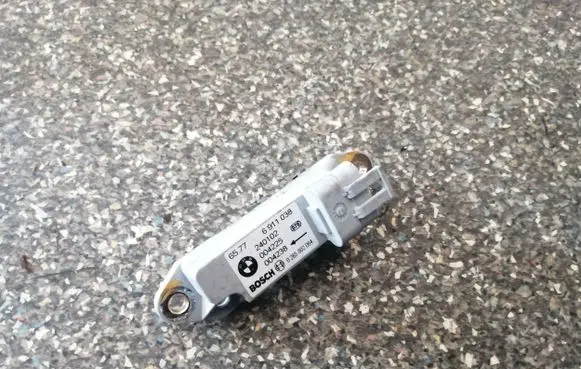 BMW X5 E53 Airbag deployment crash/impact sensor 6911038