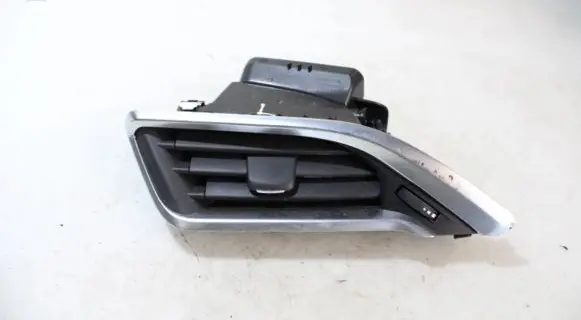 Dashboard side air vent grill/cover trim