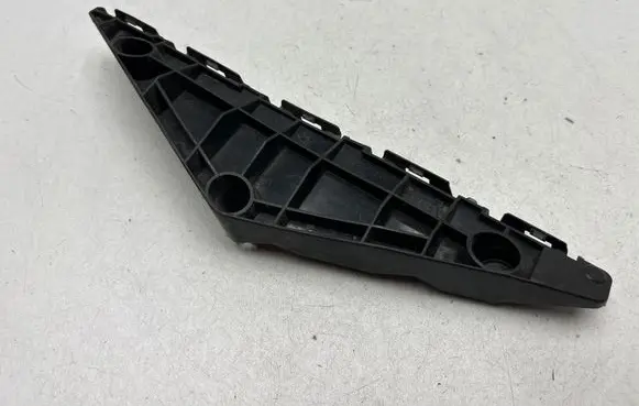 Toyota Avensis T270 Front bumper mounting bracket 5253505040