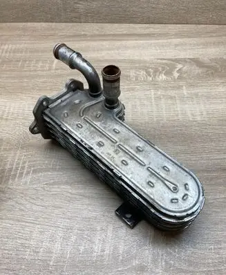 Volkswagen Touran I EGR valve cooler 03G131513J 3239787